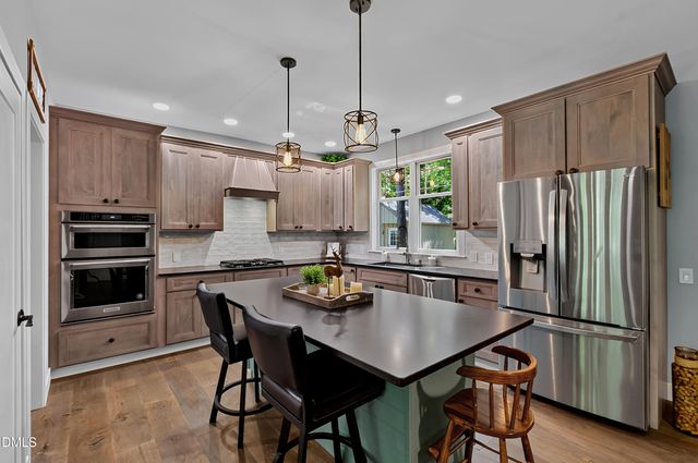 2560 New Hope Drive, Chapel Hill, NC 27514