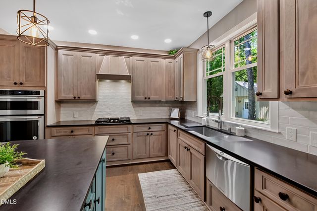 2560 New Hope Drive, Chapel Hill, NC 27514