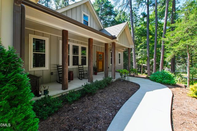 2560 New Hope Drive, Chapel Hill, NC 27514