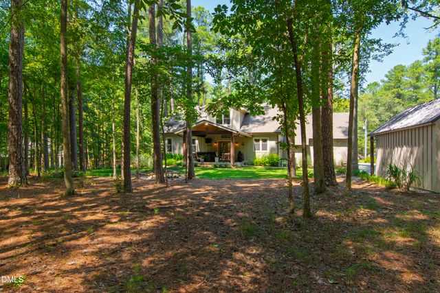 2560 New Hope Drive, Chapel Hill, NC 27514