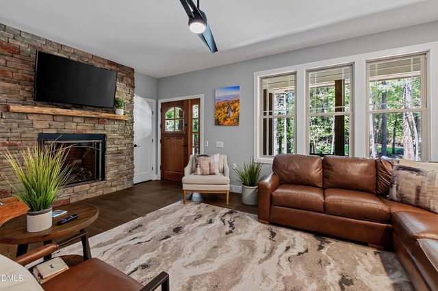 2560 New Hope Drive, Chapel Hill, NC 27514