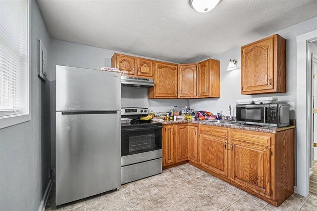 521 N Spruce Street, Vicksburg, MI 49097