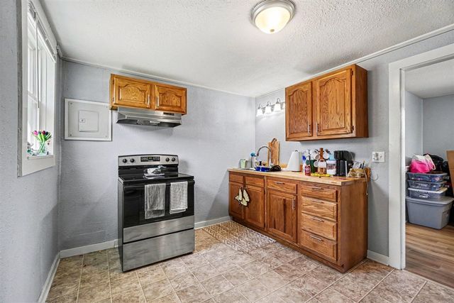521 N Spruce Street, Vicksburg, MI 49097