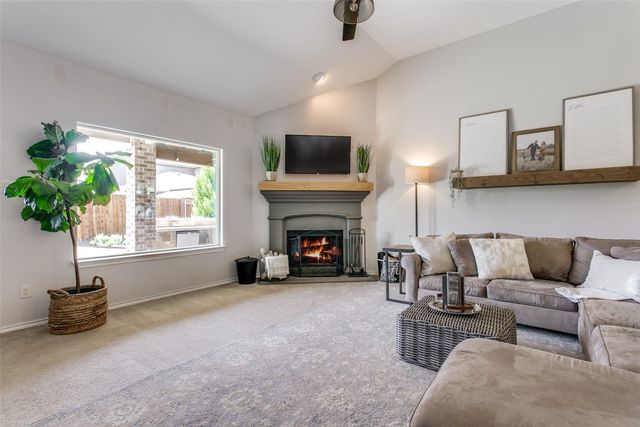 3932 Lazy River Ranch Road, Fort Worth, TX 76262