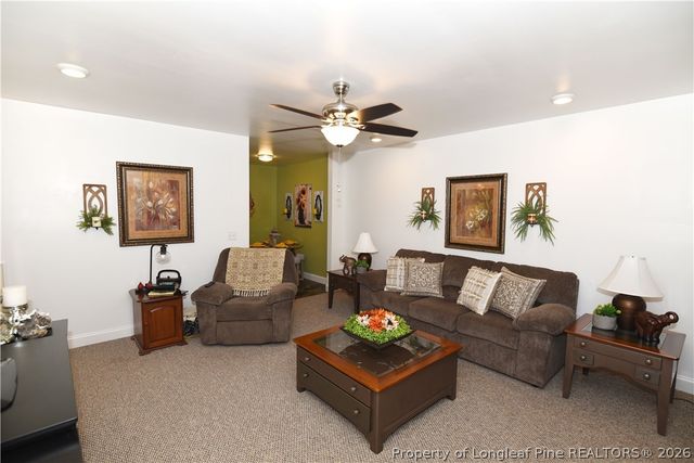 386 Oakwood Heights Drive, Lumberton, NC 28358