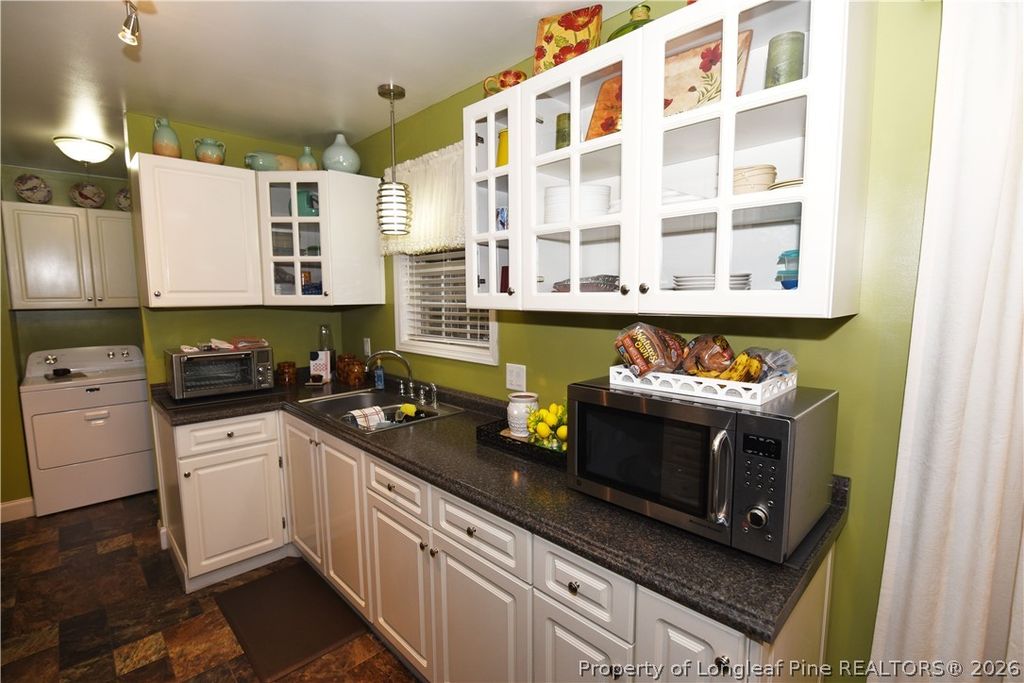 386 Oakwood Heights Drive, Lumberton, NC 28358 — photo 10