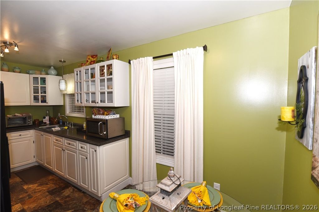 386 Oakwood Heights Drive, Lumberton, NC 28358 — photo 11
