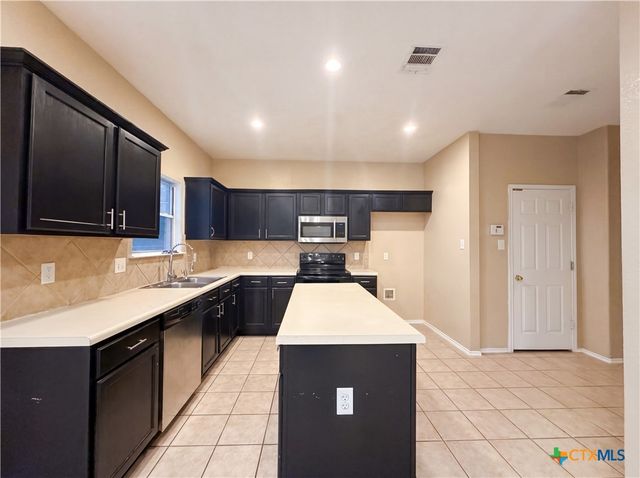 5103 Sydney Harbour Court, Killeen, TX 76549