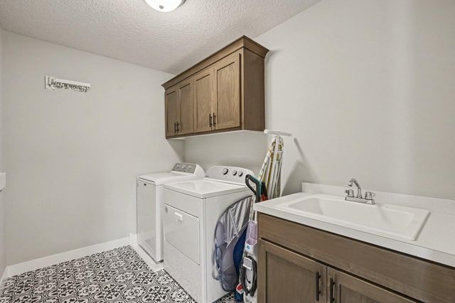 5973 178th Street W, Lakeville, MN 55044