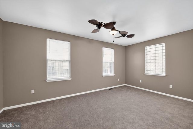 1 W MCCAULLEY CT, Wilmington, DE 19801