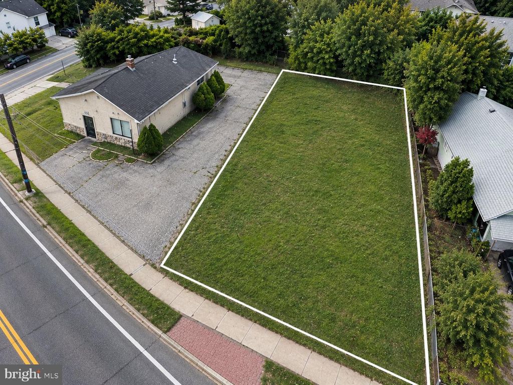 231 HADDON AVE, WEST BERLIN, NJ 08091 — exterior