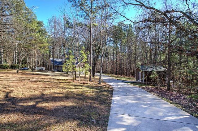 45 Gordon Road, Taylorsville, GA 30178