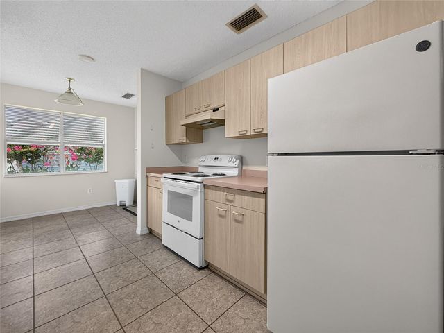 1222 SANTOS PLACE, Lady Lake, FL 32159