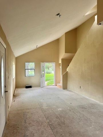 6 Woodridge CIR, Wimberley, TX 78676