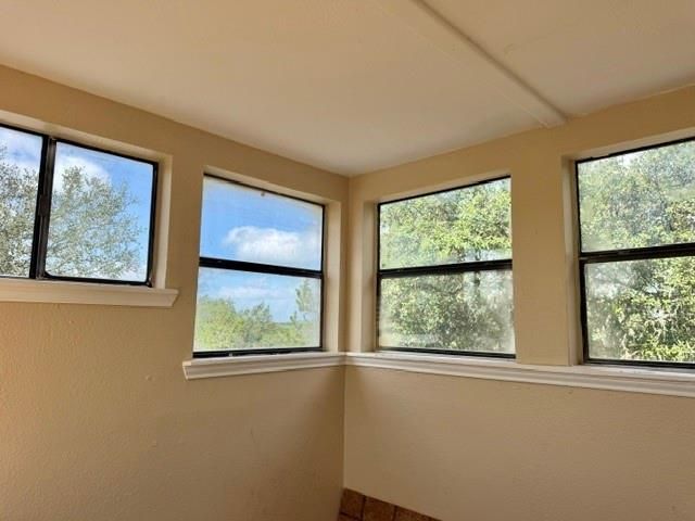 6 Woodridge CIR, Wimberley, TX 78676