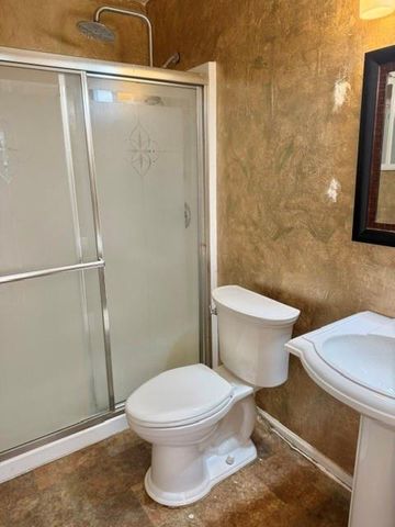 6 Woodridge CIR, Wimberley, TX 78676