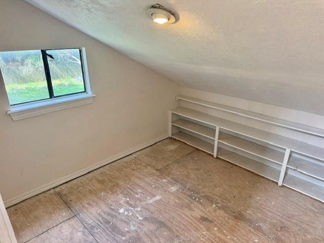 6 Woodridge CIR, Wimberley, TX 78676