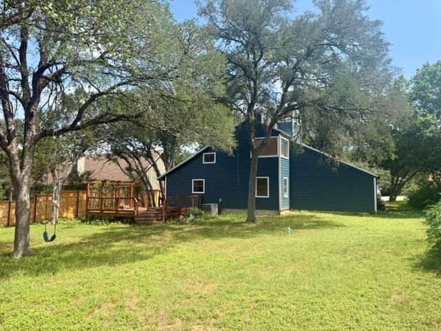 6 Woodridge CIR, Wimberley, TX 78676