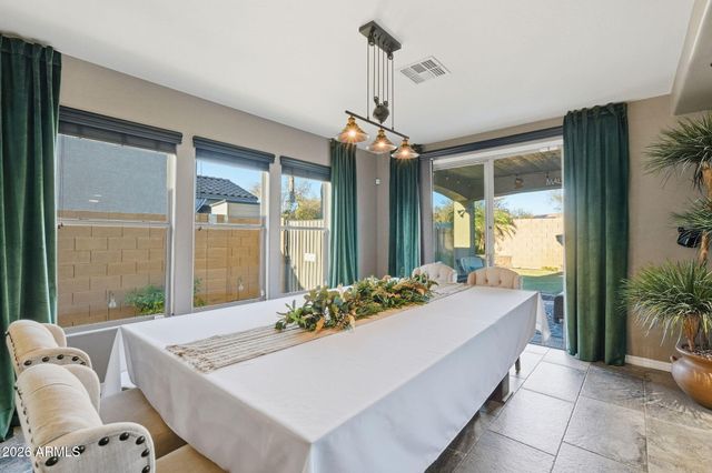 25855 N SANDSTONE Way, Surprise, AZ 85387