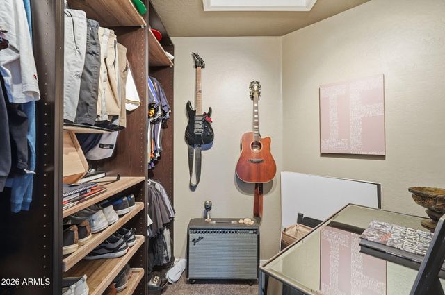 25855 N SANDSTONE Way, Surprise, AZ 85387