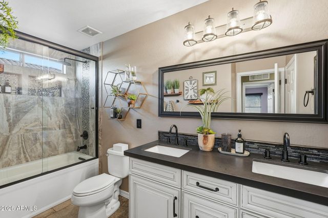 25855 N SANDSTONE Way, Surprise, AZ 85387