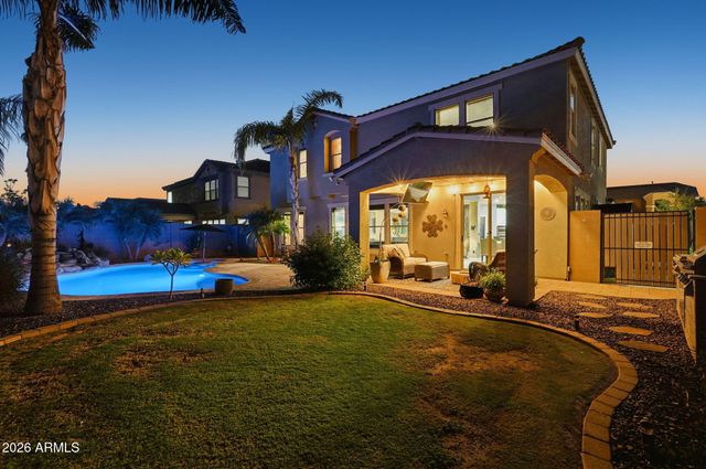 25855 N SANDSTONE Way, Surprise, AZ 85387