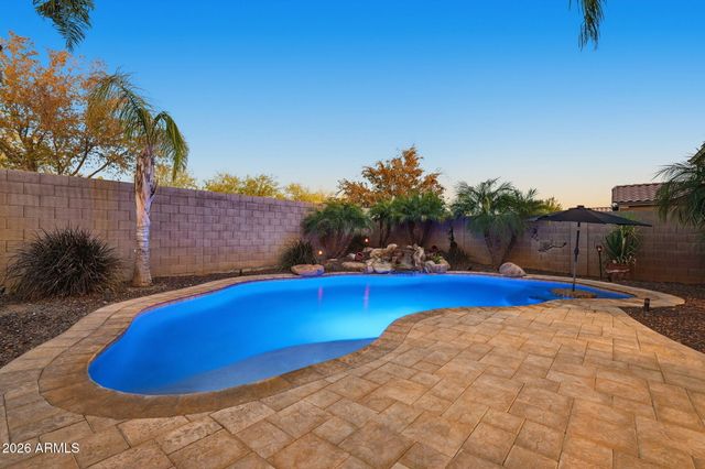 25855 N SANDSTONE Way, Surprise, AZ 85387