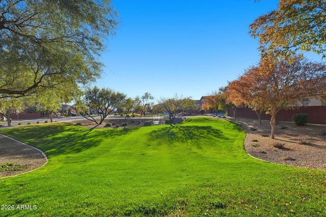 25855 N SANDSTONE Way, Surprise, AZ 85387