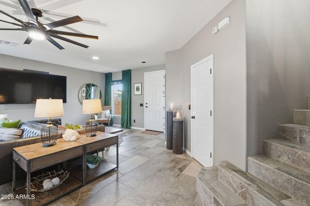 25855 N SANDSTONE Way, Surprise, AZ 85387