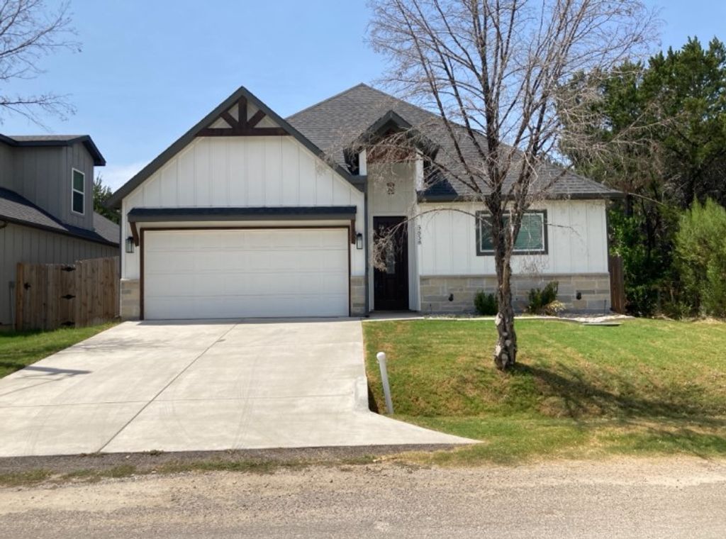 5858 Black Pine Circle, Granbury, TX 76048 — exterior