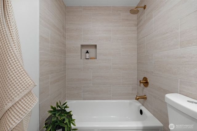 4222 58th St Court NW, Gig Harbor, WA 98335