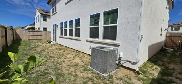 420 Monastery Dr, Lathrop, CA 95330