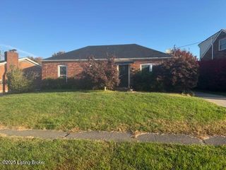 4105 Manner Gate Dr, Louisville, KY 40220