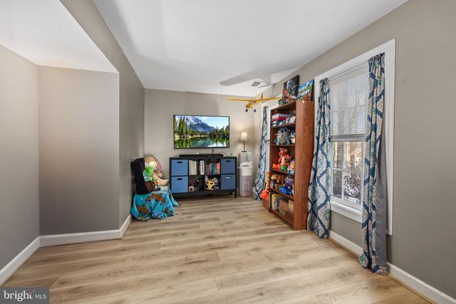 12801 HALF MOON LN, Woodbridge, VA 22192