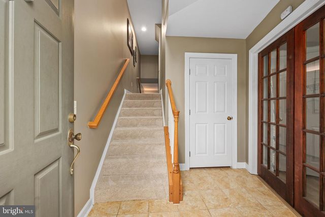 12801 HALF MOON LN, Woodbridge, VA 22192