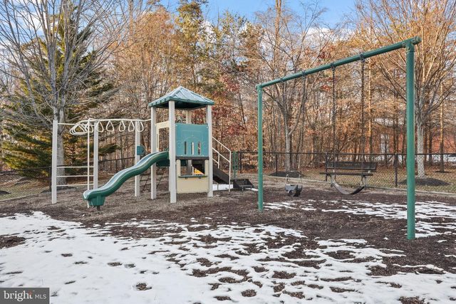 12801 HALF MOON LN, Woodbridge, VA 22192