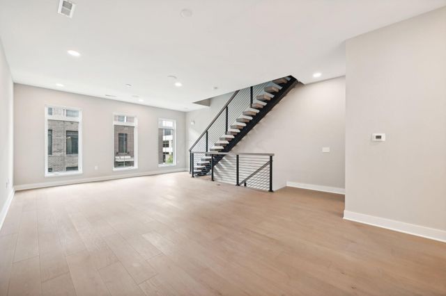 510 Riverfront Lane, Columbus, OH 43201