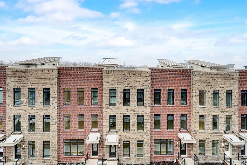510 Riverfront Lane, Columbus, OH 43201