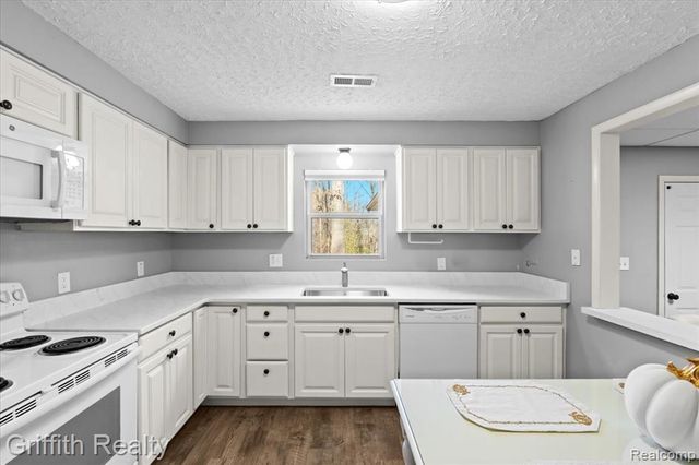 1111 S Old Us Highway 23, Brighton, MI 48114