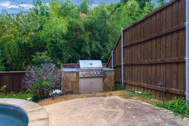 9106 Cochran Bluff Lane, Dallas, TX 75220