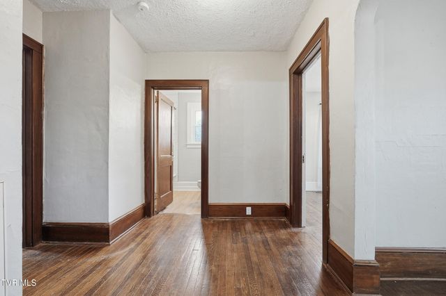 1614 Broad Street, Bristol, TN 37620