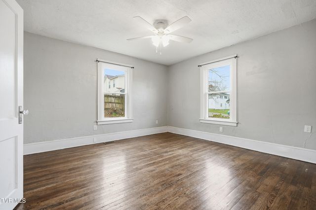 1614 Broad Street, Bristol, TN 37620