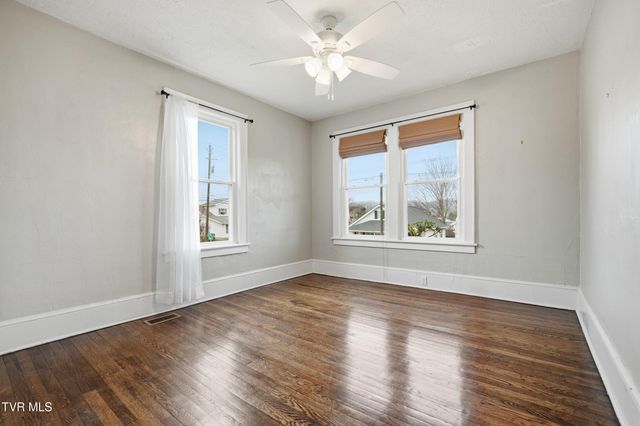 1614 Broad Street, Bristol, TN 37620