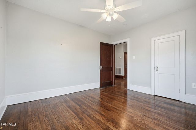1614 Broad Street, Bristol, TN 37620