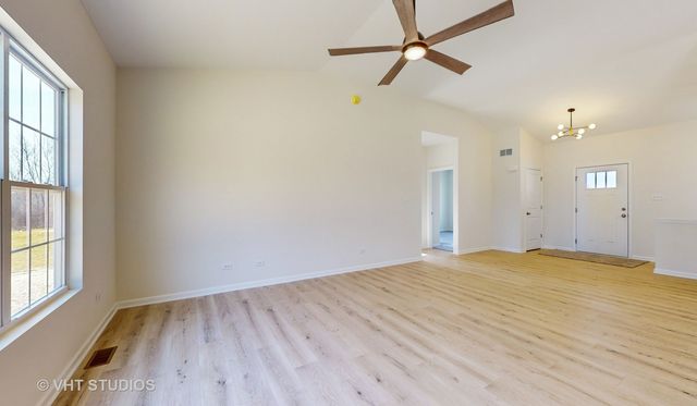 593 Farm Street, Crete, IL 60417