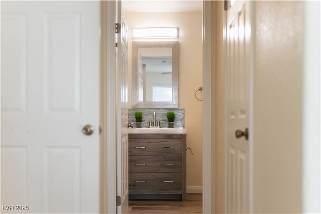 3318 North DECATUR Boulevard 2143, Las Vegas, NV 89130