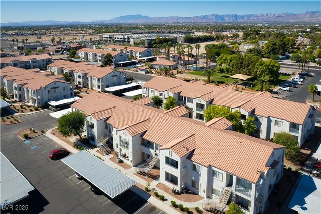 3318 North DECATUR Boulevard 2143, Las Vegas, NV 89130