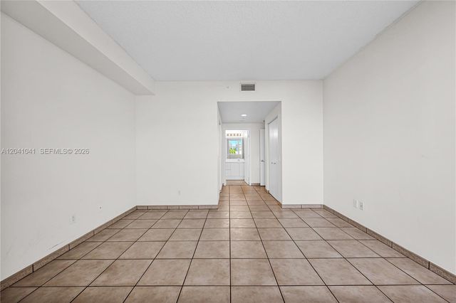 2475 Brickell Ave 703, Miami, FL 33129