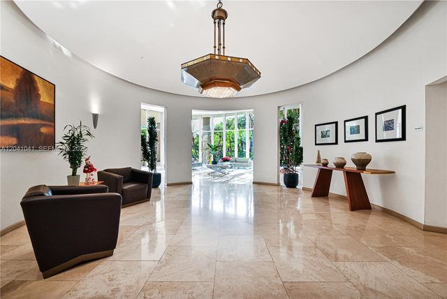 2475 Brickell Ave 703, Miami, FL 33129
