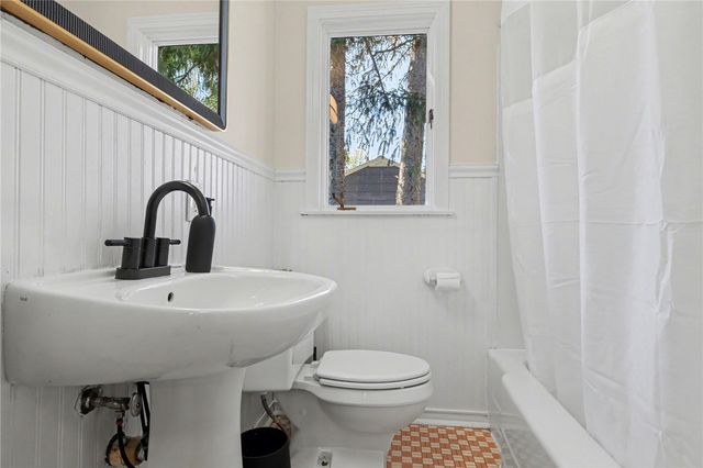 239 Fairport Road, Pittsford, NY 14450